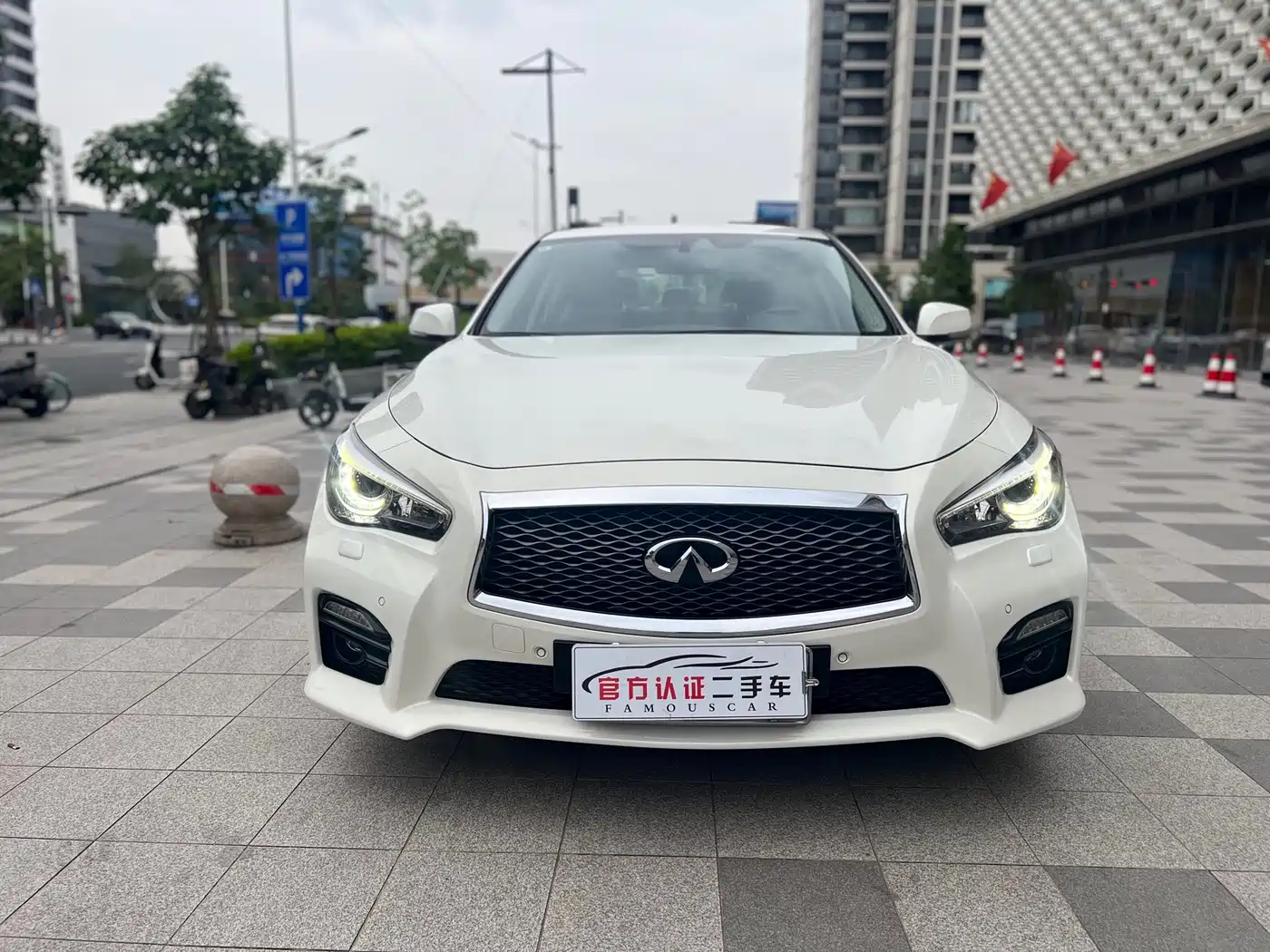 Infiniti Q50 2014 3.7L Luxury Sport фото 7