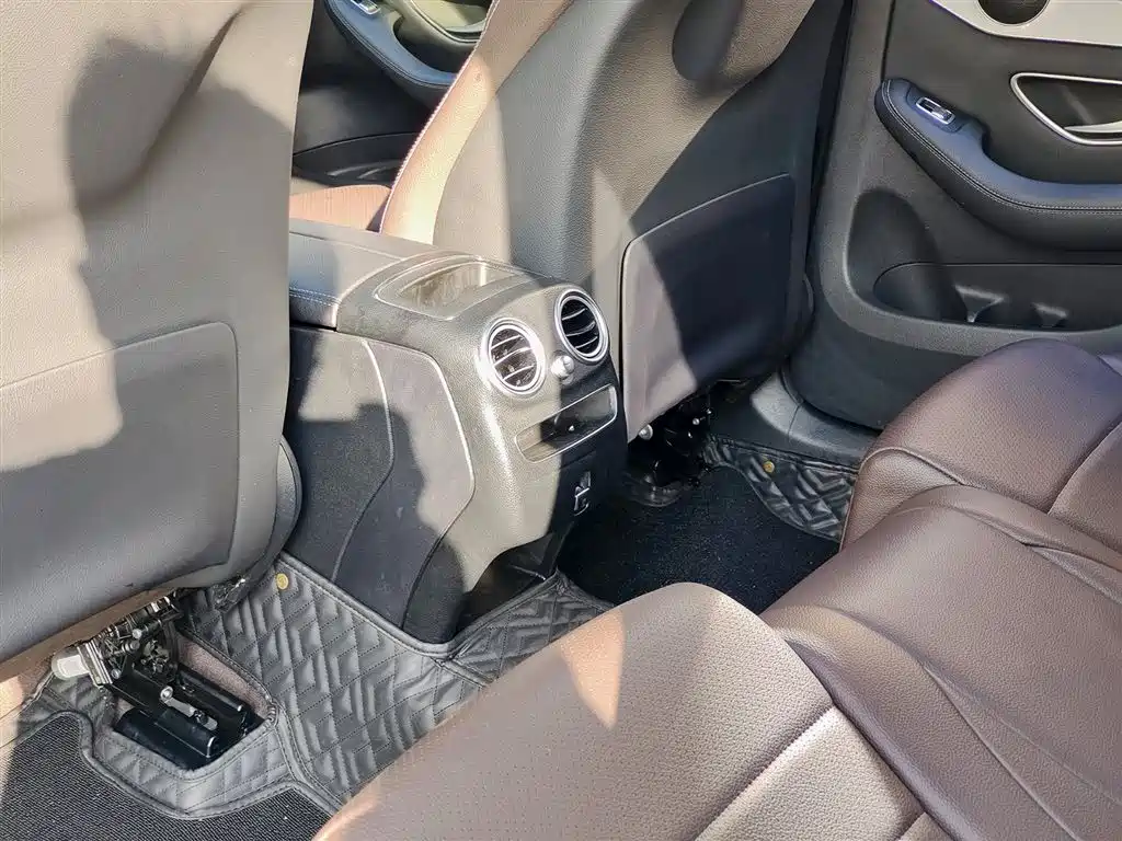 Mercedes-Benz GLC 2022 Facelift III GLC 260 L 4MATIC Dynamic фото 9