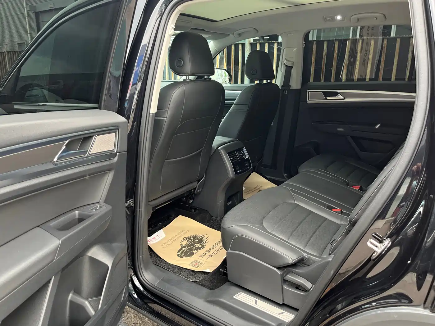 Volkswagen Teramont 2019 380TSI 4WD Luxury Edition China VI фото 8