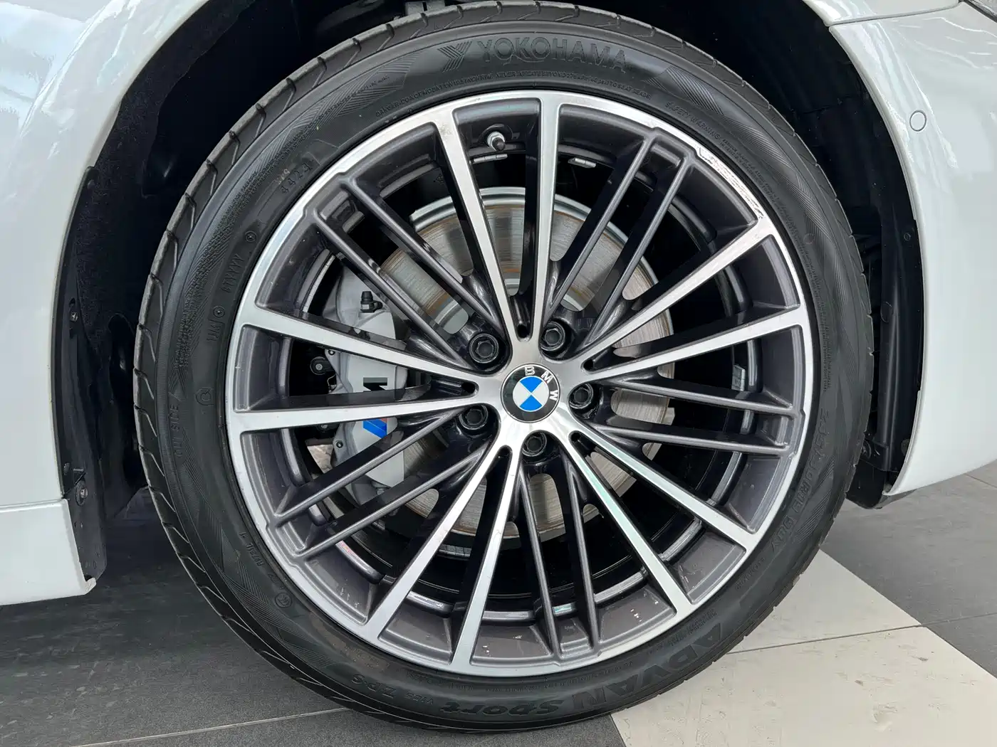 BMW 5 Series 2021 530Li Executive M Sport Package фото 11