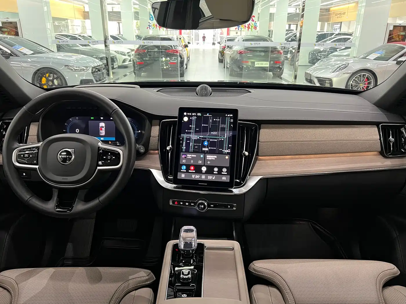 VOLVO XC90 PLUG IN HYBRID