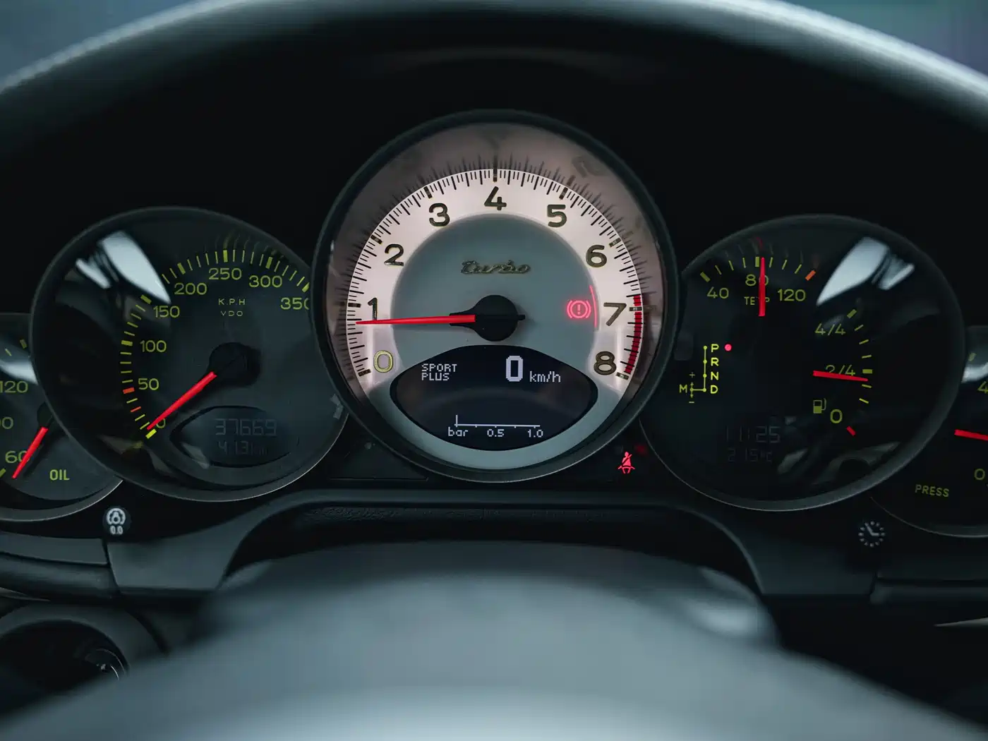 Porsche 911 2010 Turbo 3.8T фото 12