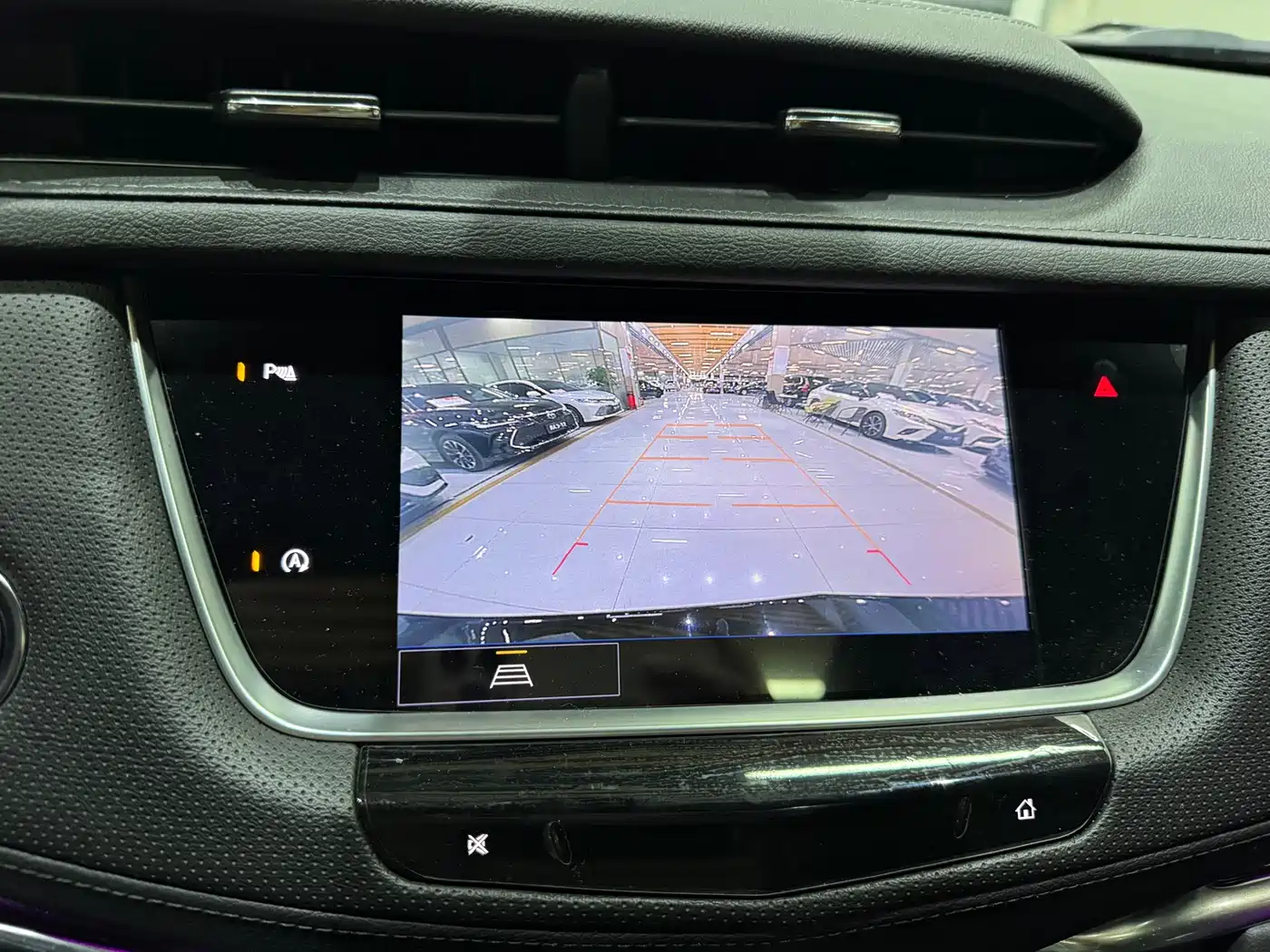 Cadillac XT5 2022 2.0T 2WD Luxury фото 39