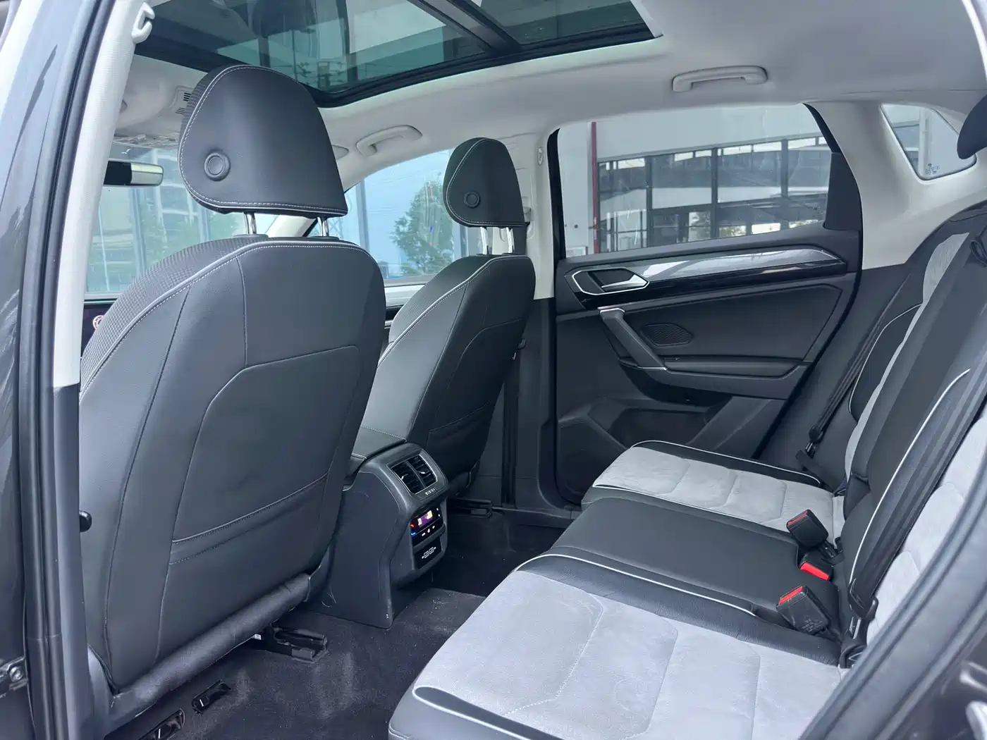 Volkswagen Tayron X 2020 330TSI 2WD Premium Smart Edition фото 5