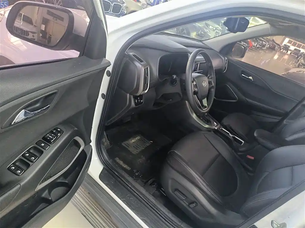 Hyundai Beijing Hyundai ix35 2019 2.0L Automatic 2WD Zhiyong·Enjoy China V фото 12