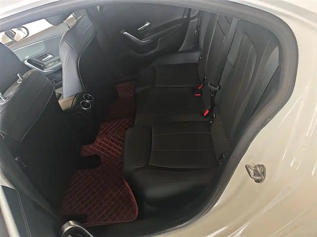 Mercedes-Benz A-Class 2020 Second Facelift A 180 L Sport Sedan фото 17
