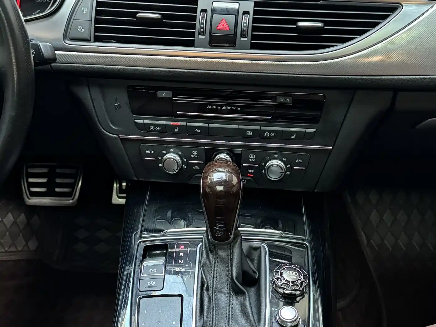 Audi A6L 2017 30 FSI Technology фото 8