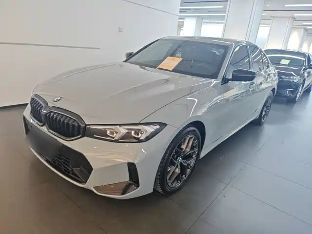 BMW 3 330i, M Чёрный спорт-пакет