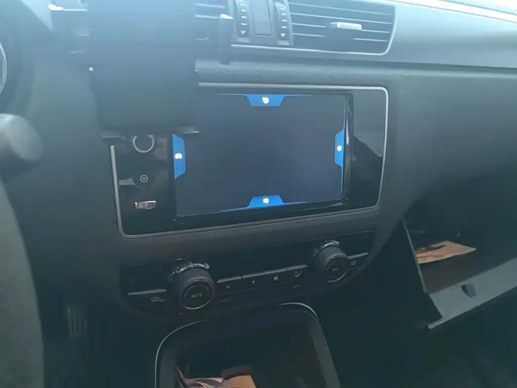Qoros 5 2016 2016 Model 1.6T Automatic Elite