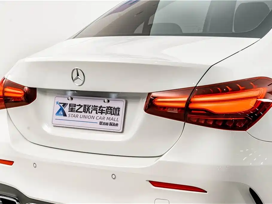 Mercedes-Benz A-Class 2025 A 200 L Fashion Edition фото 8