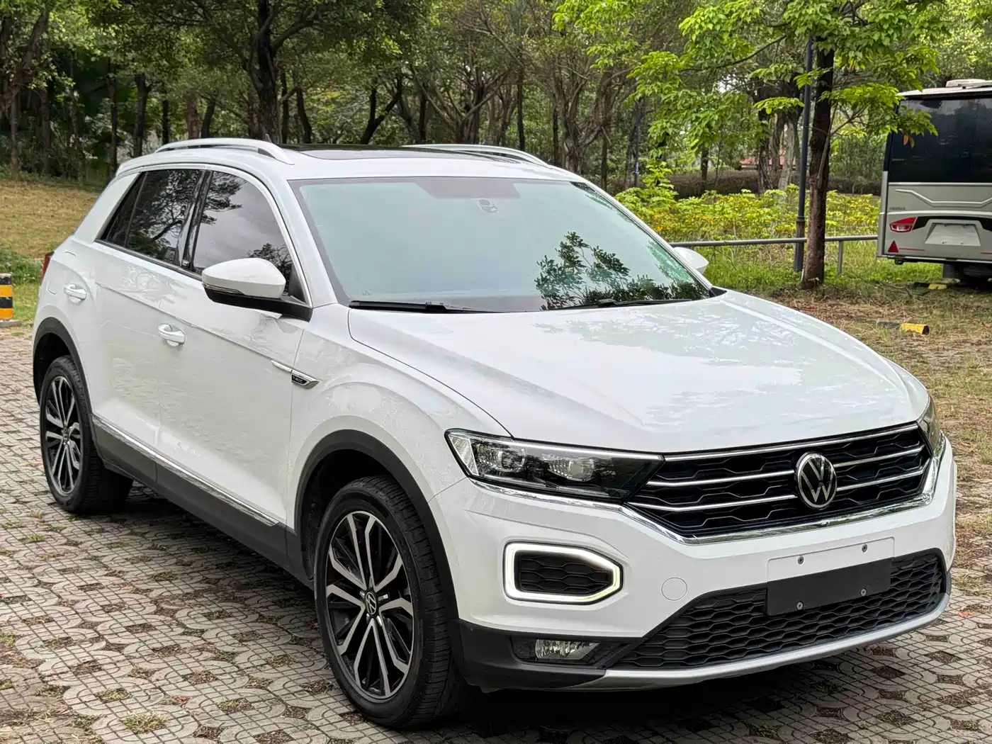 Volkswagen T-ROC 2022 280TSI DSG 2WD Comfort PLUS фото 8