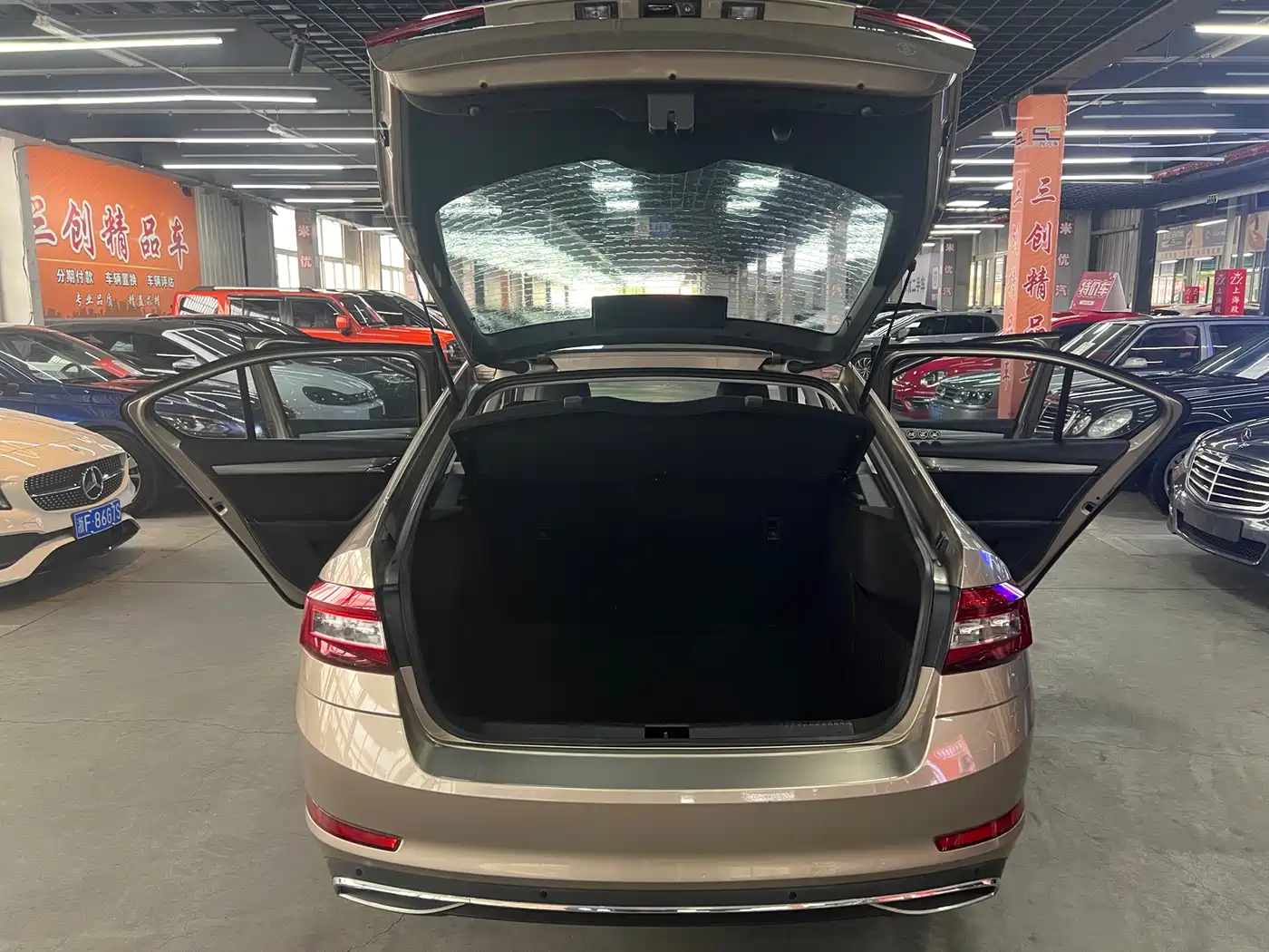Škoda Octavia 2019 1.5L Automatic Smart Luxury Edition China V фото 13