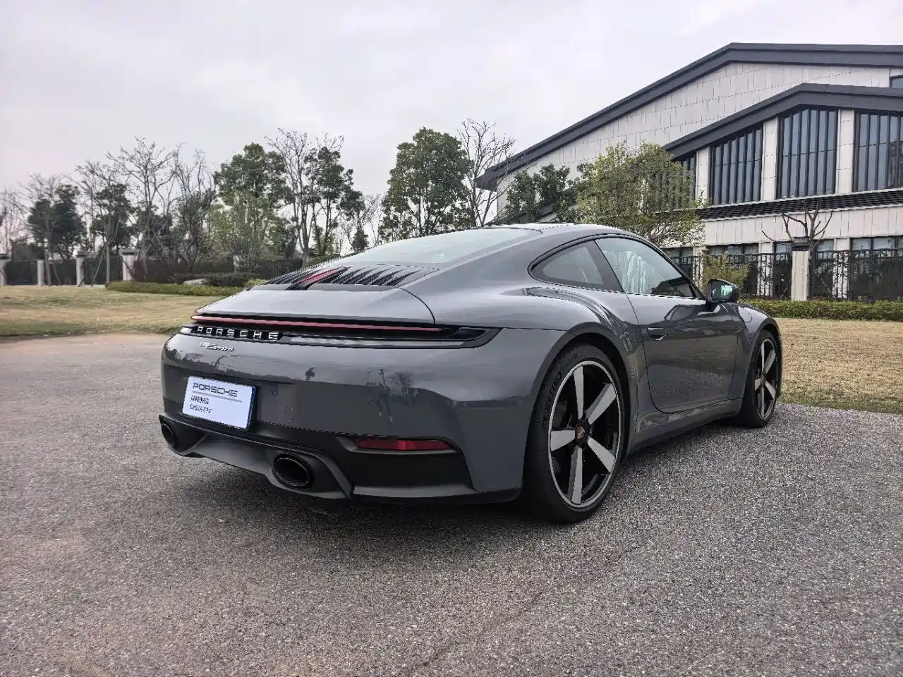 Porsche 911 2025 Carrera 3.0T фото 6