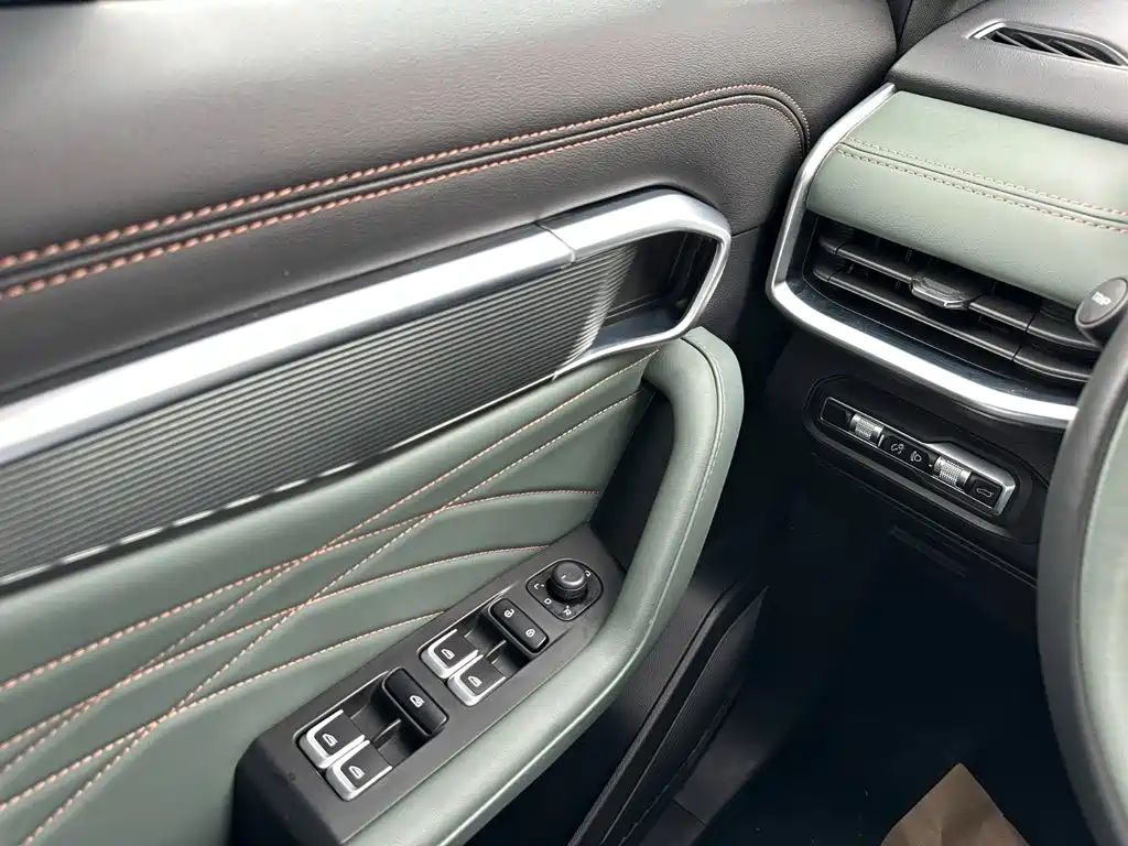 Geely Haoyue L 2024 2024 Model 2.0T DCT Premium