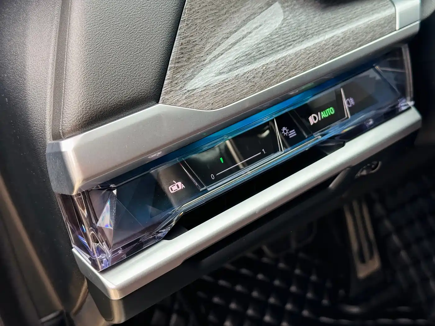 BMW 7 Series 2023 Facelift 740Li Exclusive M Sport Package фото 7