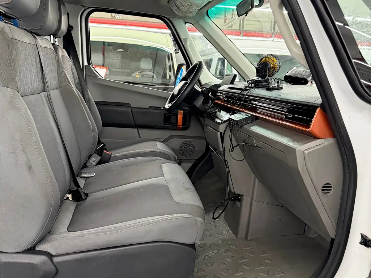 Yuan Cheng Farizon Super VAN 2024 2024 Model Smart Wealth Edition Short Wheelbase Medium Roof 83kWh