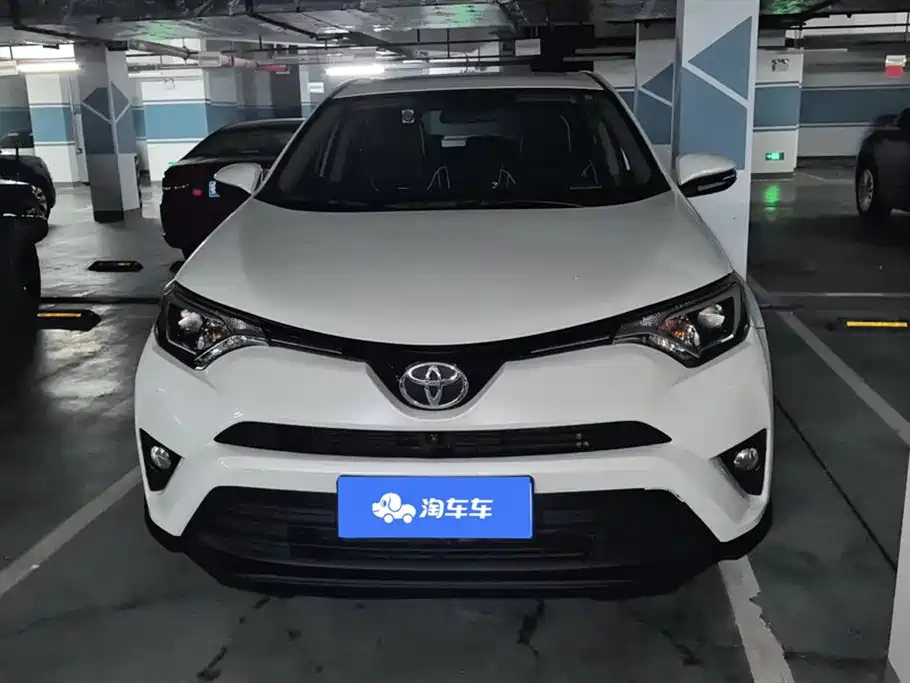 Toyota RAV4 Rongfang 2016 2.0L CVT 2WD Trend (China V) фото 2