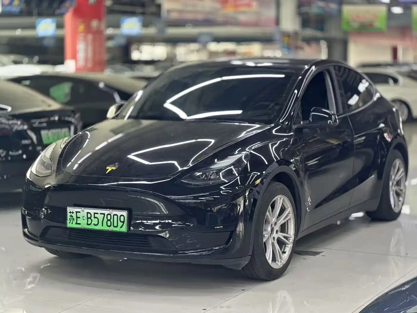 TESLA MODEL Y