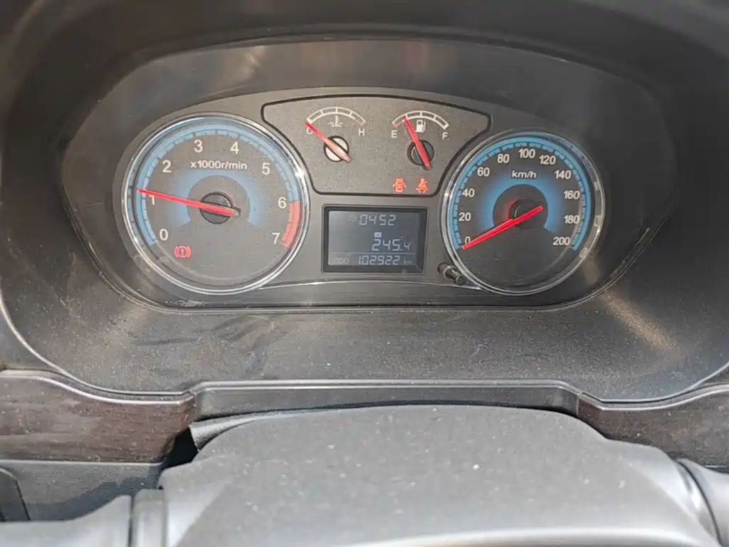 Dongfeng Fengguang Fengguang 370 2016 2016 1.5L Manual Luxury 7-seater