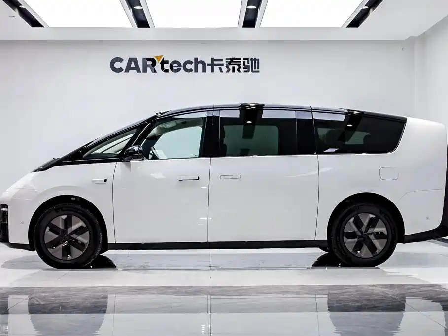 Li Auto MEGA 2025 2025 Ultra Smart Renewal Edition