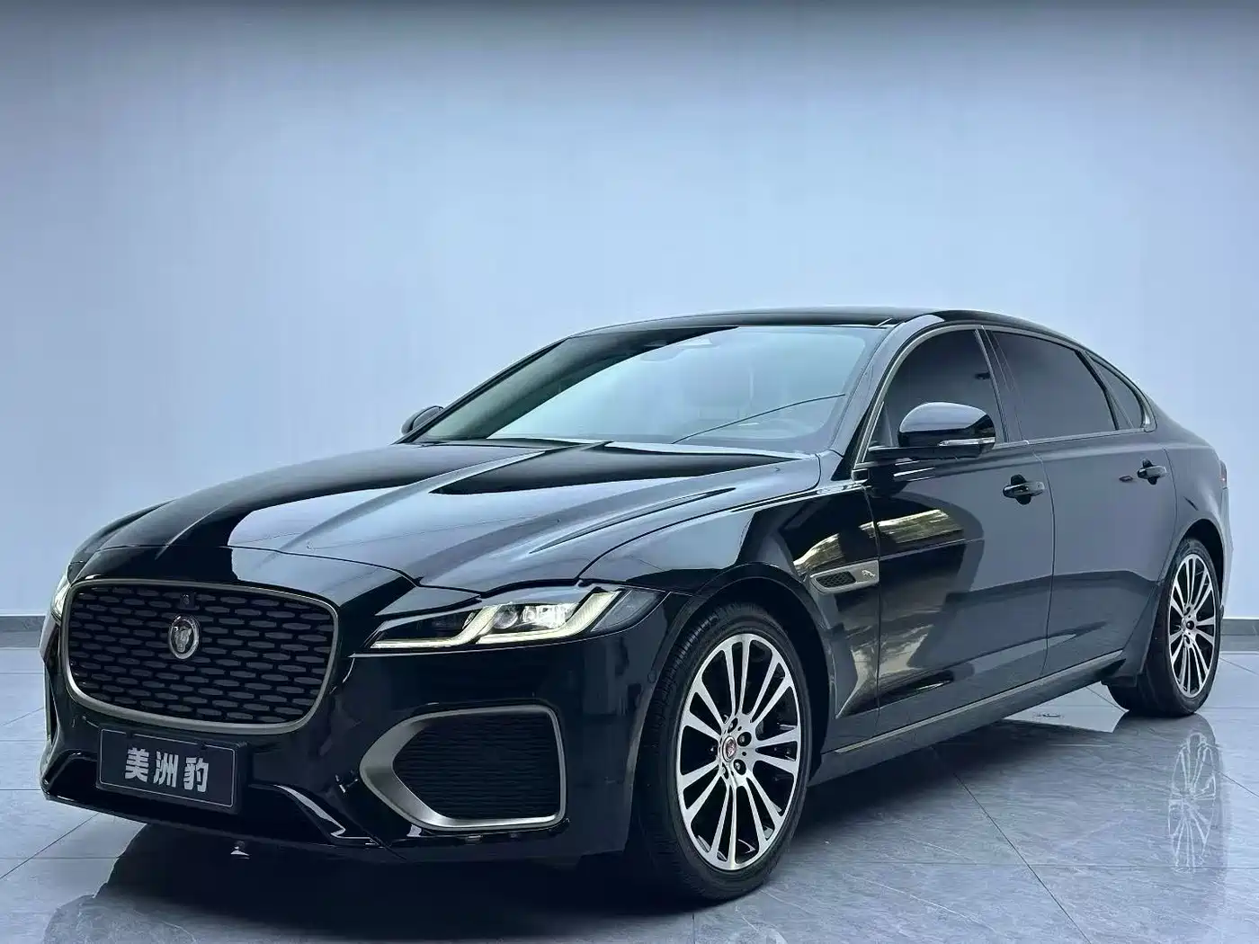 Jaguar XFL