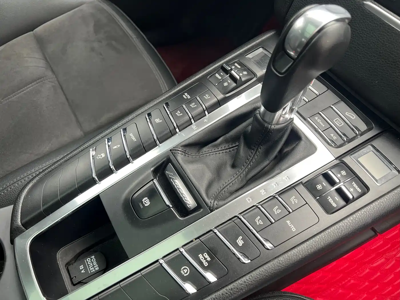 Porsche Macan 2014 Macan 2.0T фото 16