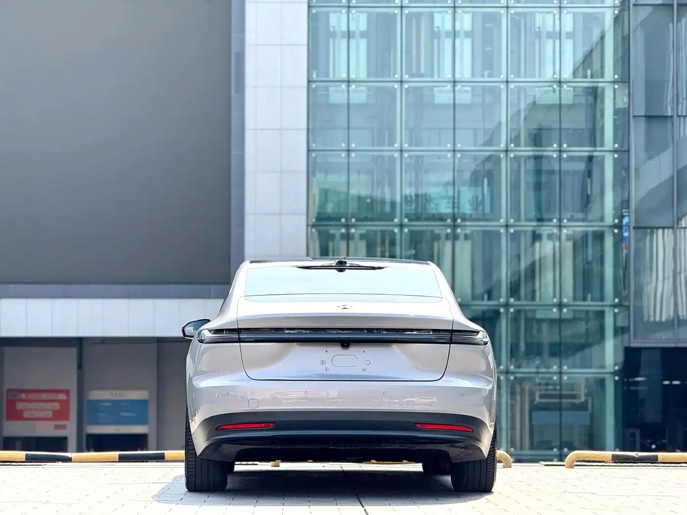 NIO ET7 2024 2024 75kWh Executive Signature Edition