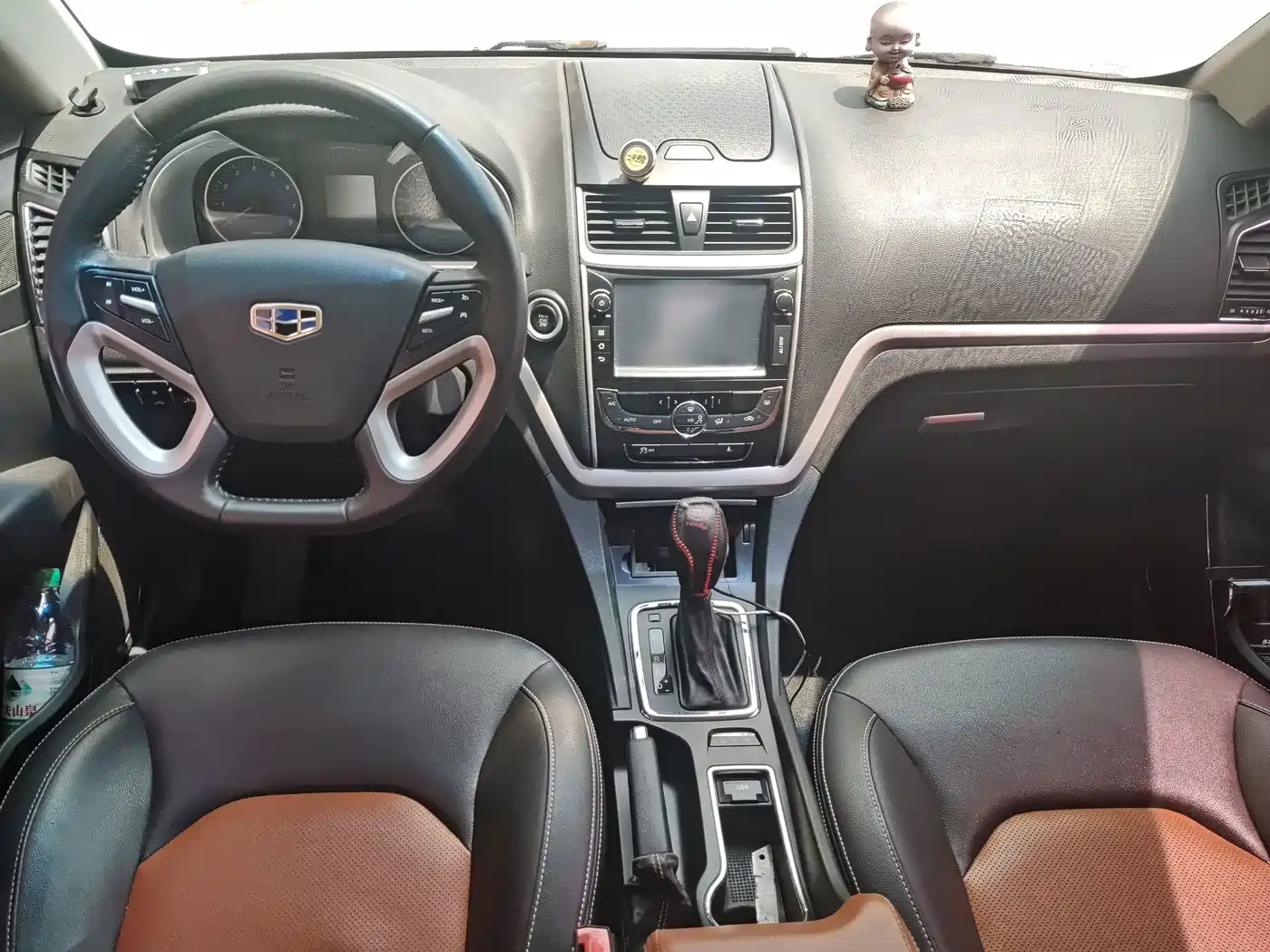 Фото 4 - Geely Emgrand