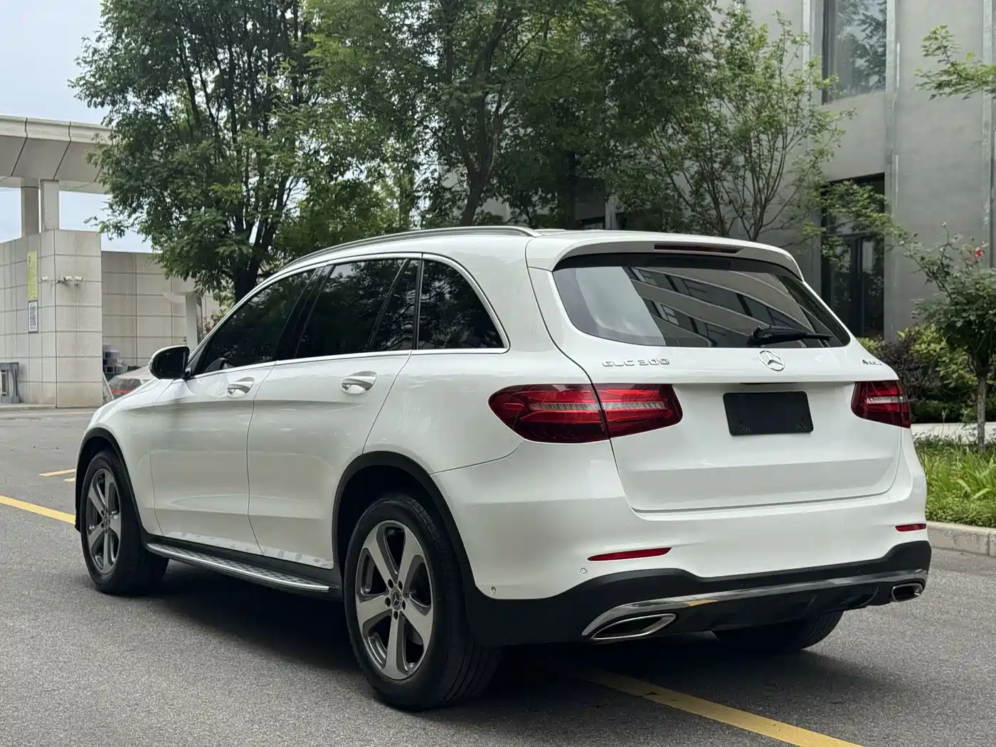 Mercedes-Benz GLC 2017 GLC 300 4MATIC Dynamic фото 3