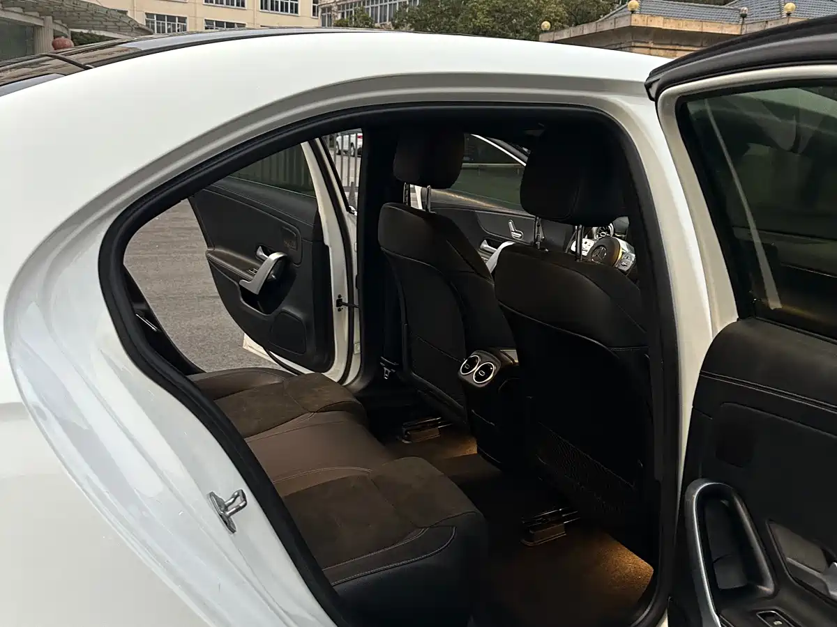 MERCEDES-BENZ A CLASS