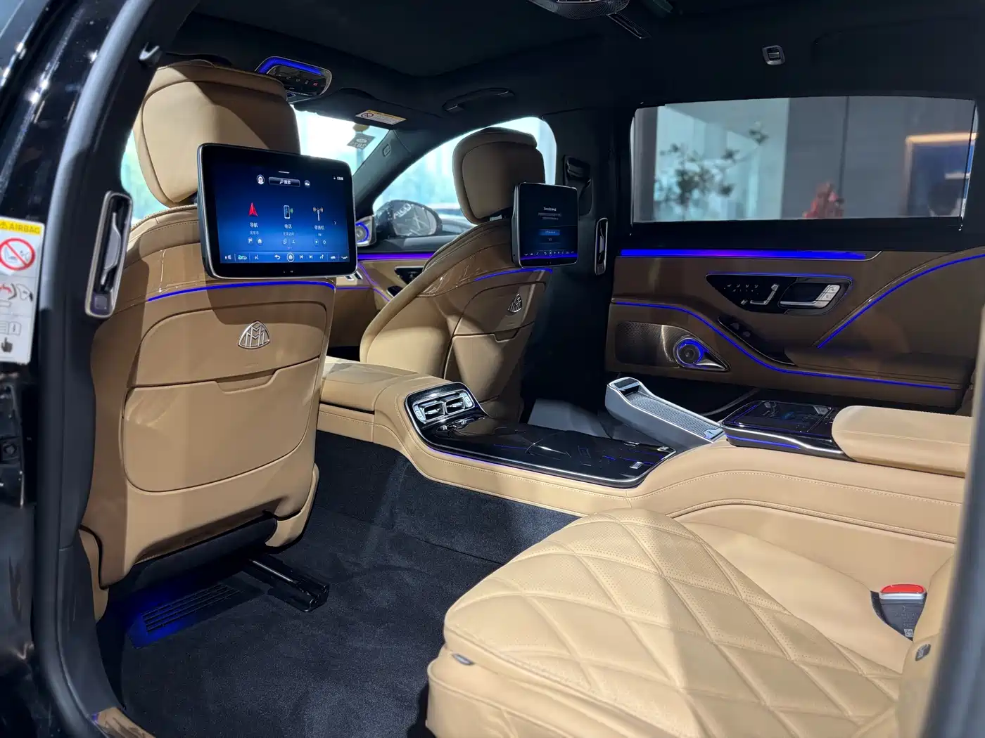 Mercedes-Benz Maybach S-Class 2022 S 680 4MATIC Virgil Abloh Limited Edition фото 18
