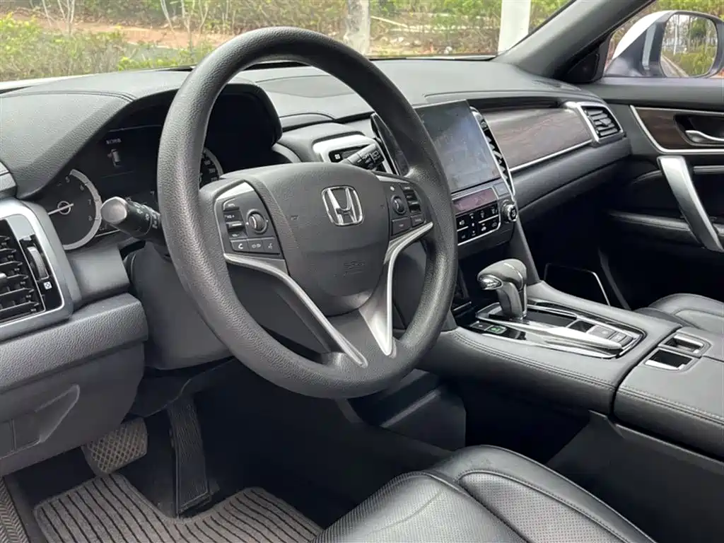 Honda UR-V 2017 2017 240TURBO 2WD Classic Edition China V
