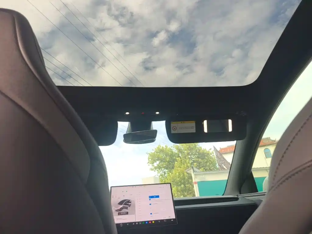 Tesla Model Y L 2026 2025 Facelift Long Range AWD
