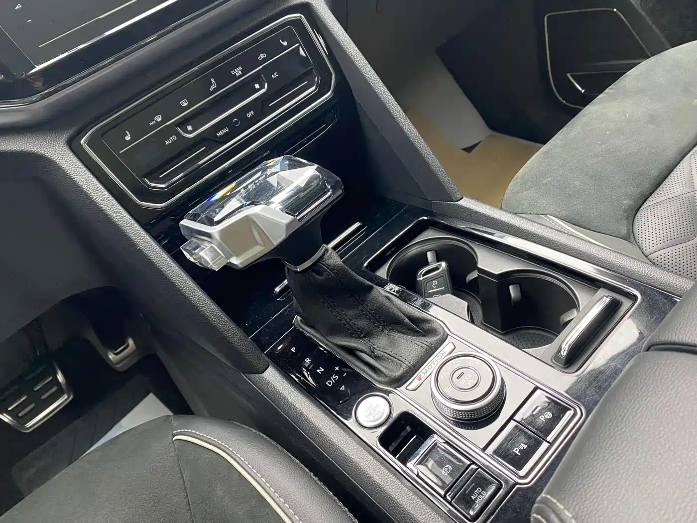 Volkswagen Teramont 2020 Teramont X 380TSI 4WD Premium Luxury фото 27