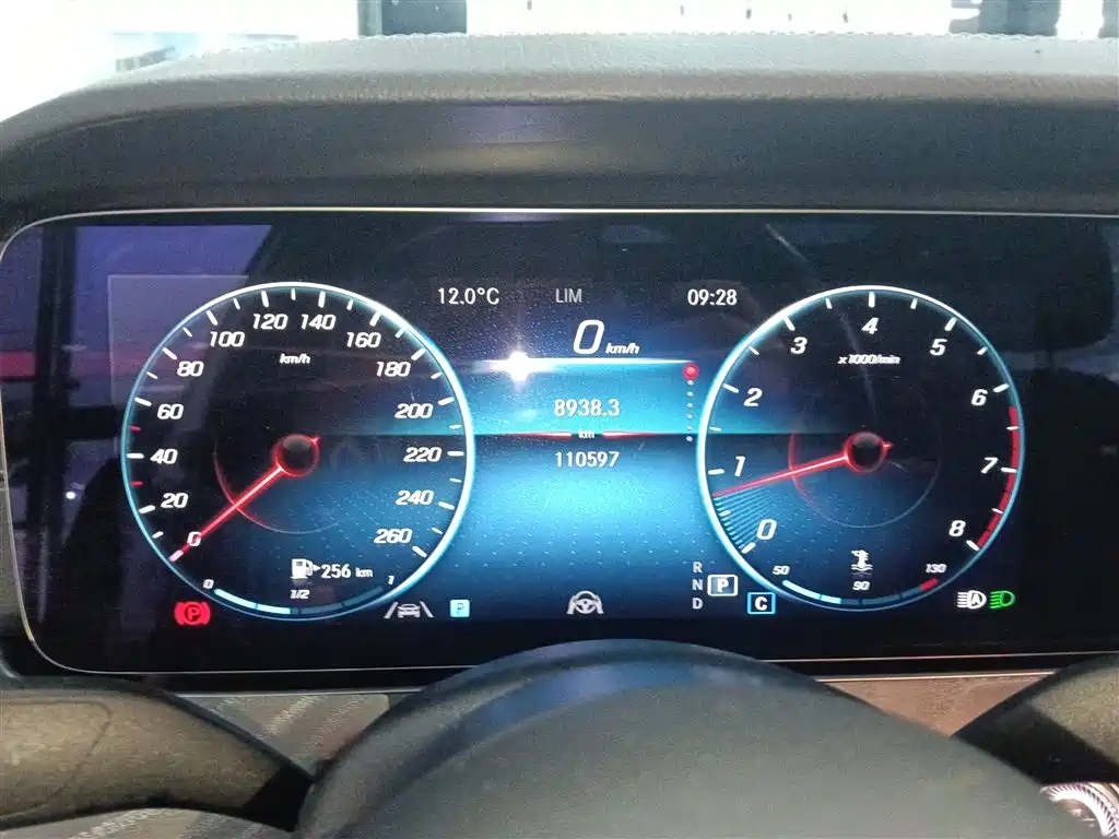 Mercedes-Benz E-Class 2021 E 300 L Premium фото 12