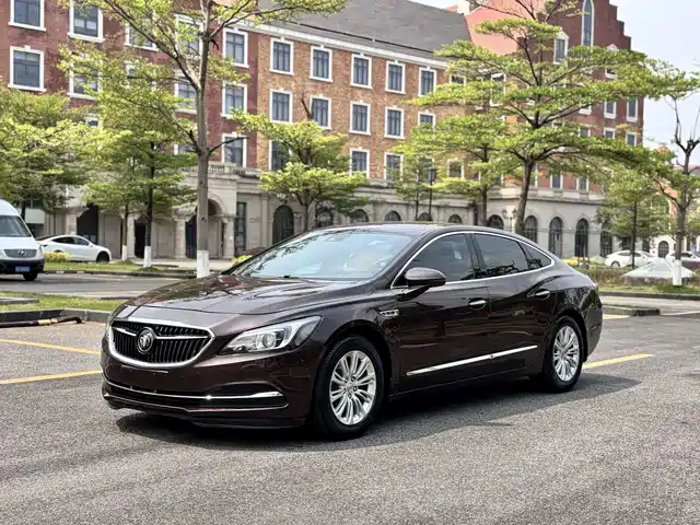 BUICK LACROSSE