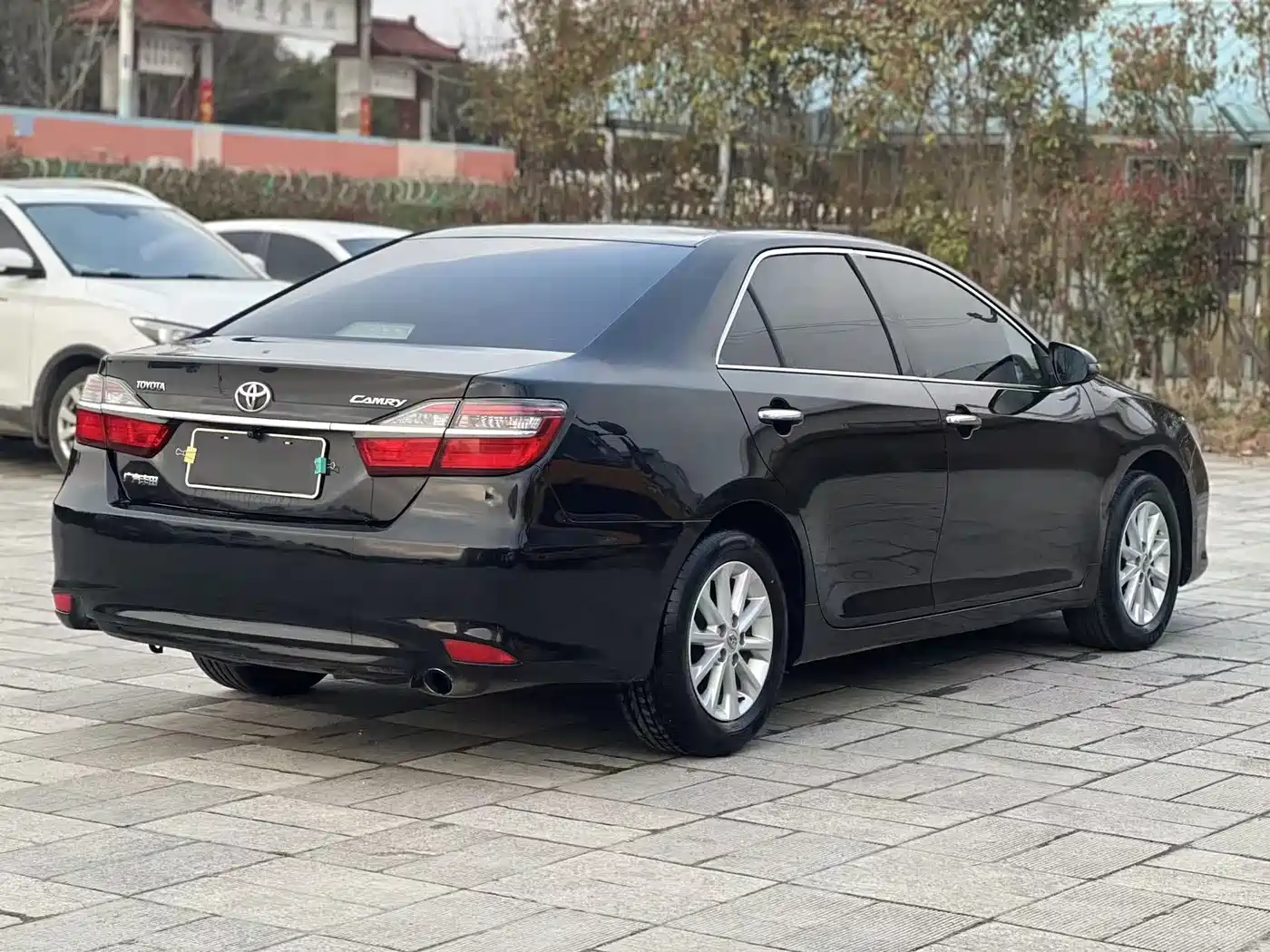 Toyota Camry 2016 2.0E 10th Anniversary Elite Edition фото 10