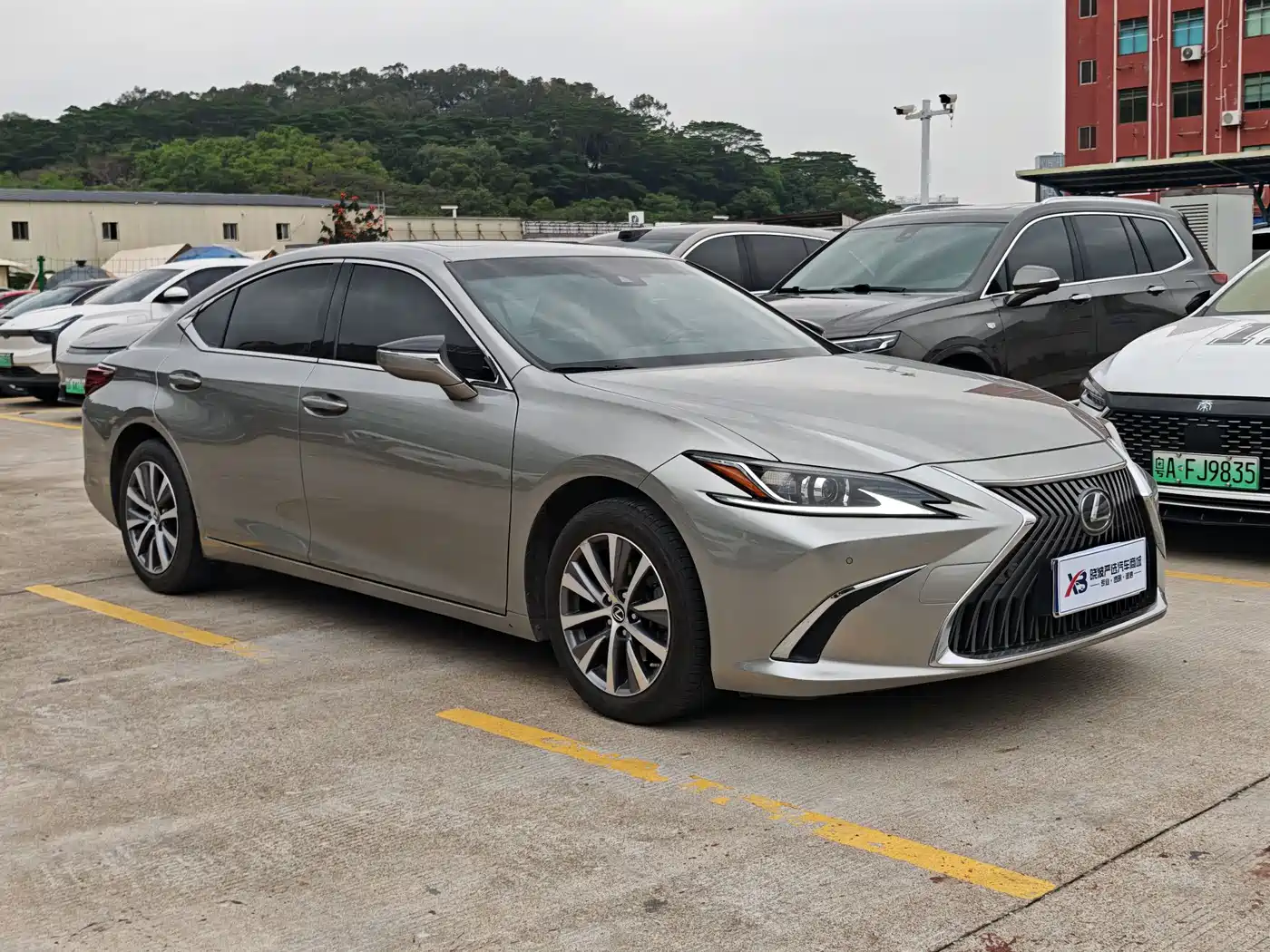 LEXUS ES