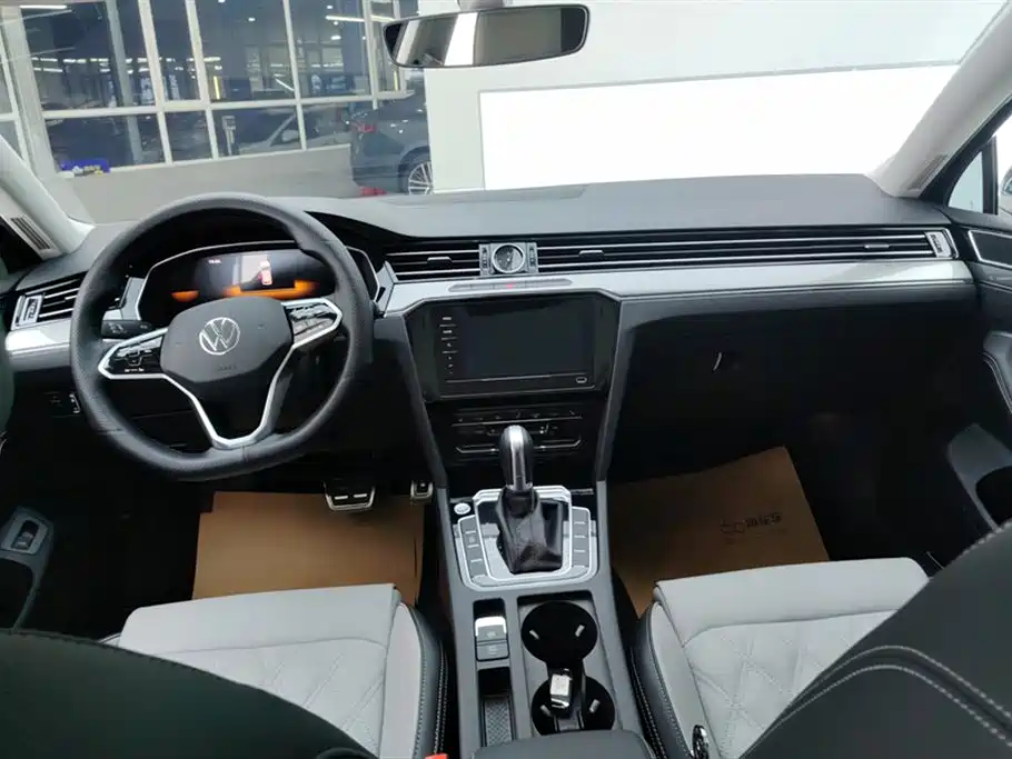 Volkswagen Magotan 2023 Model 2 Million Units Commemorative Edition 280TSI DSG Leading Version фото 12