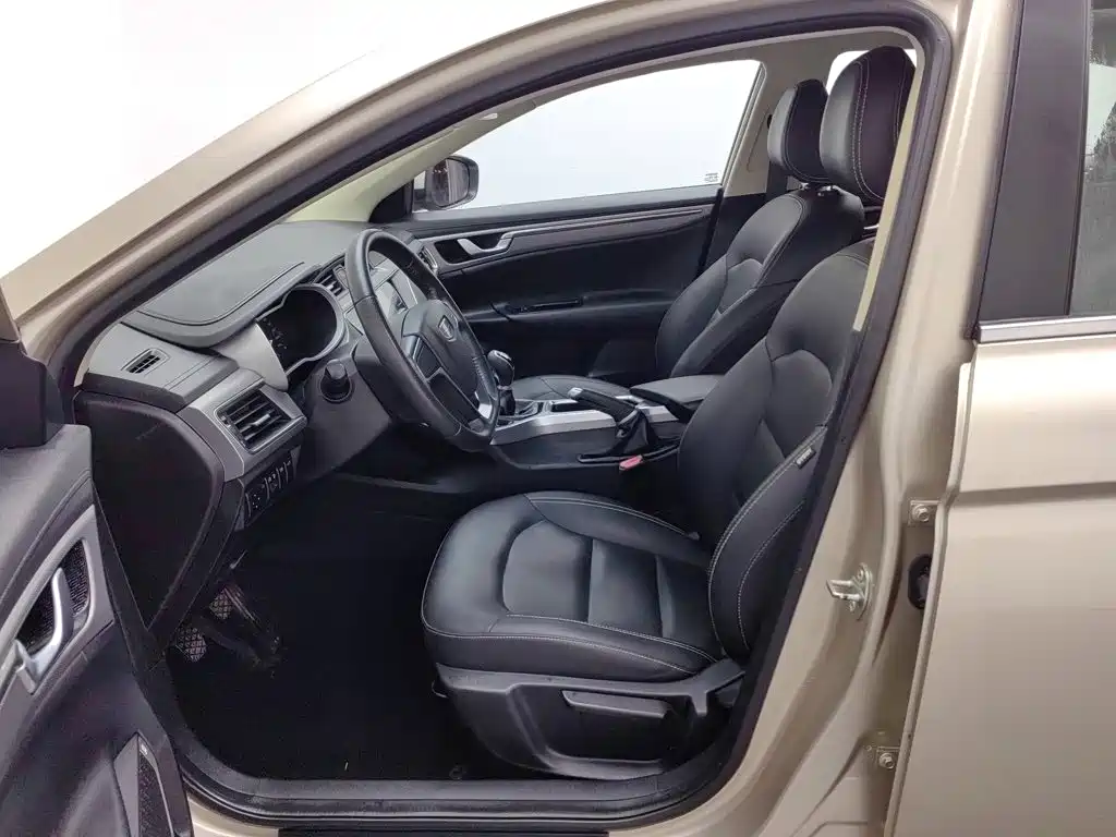 Photo 10 - Geely Emgrand GL