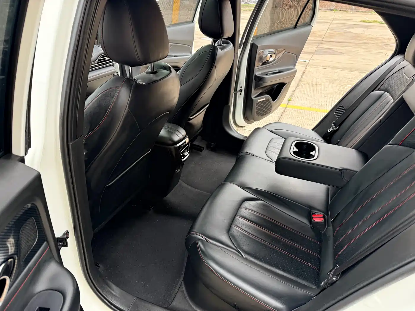 GAC Trumpchi Trumpchi Emkoo 2023 270T DCT J15 Edition фото 17