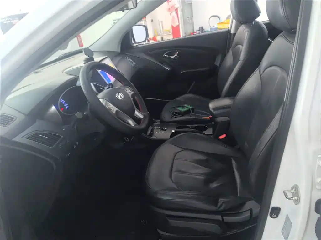 Hyundai Beijing Hyundai ix35 2015 2.0L Automatic 2WD Smart China V фото 11