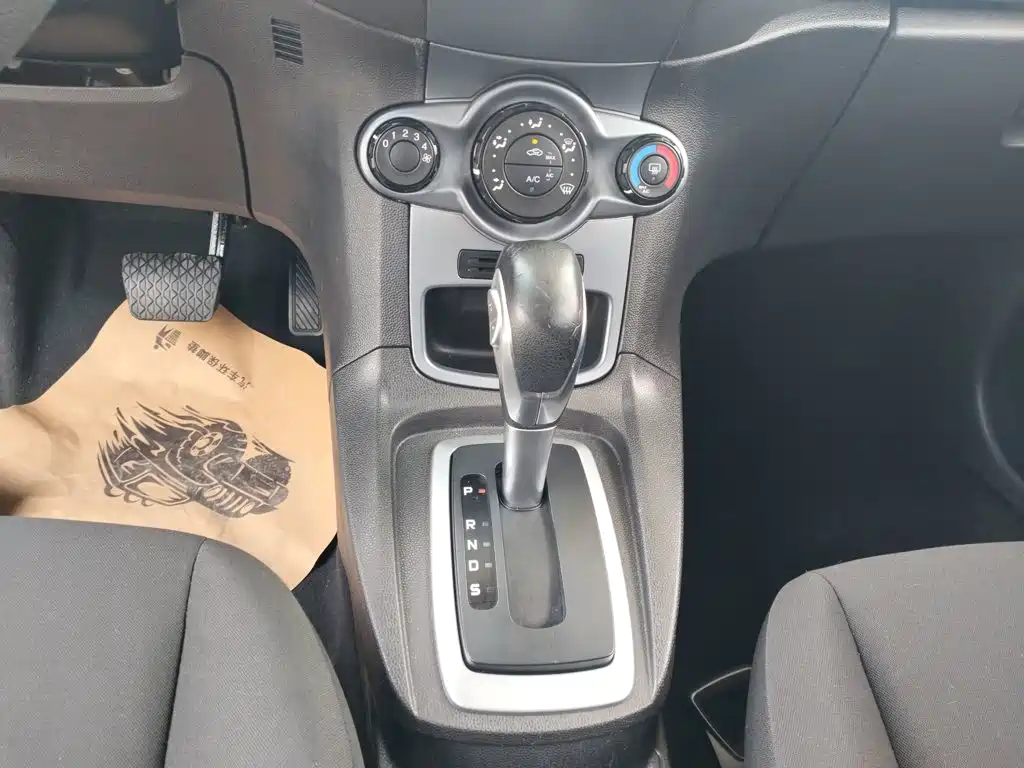 Ford Fiesta 2015 2013 Hatchback 1.5L Automatic Fashion