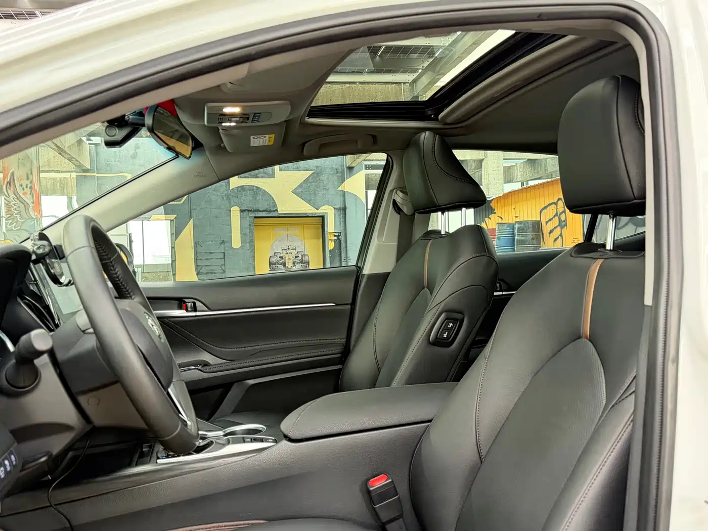 Toyota Camry 2024 2.0E Elite Edition фото 11