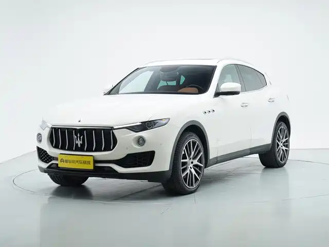 Фото 1 - Maserati Levante