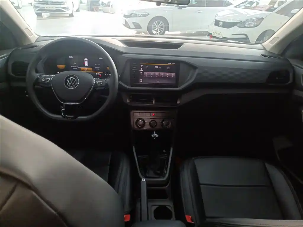 VOLKSWAGEN TU KAI