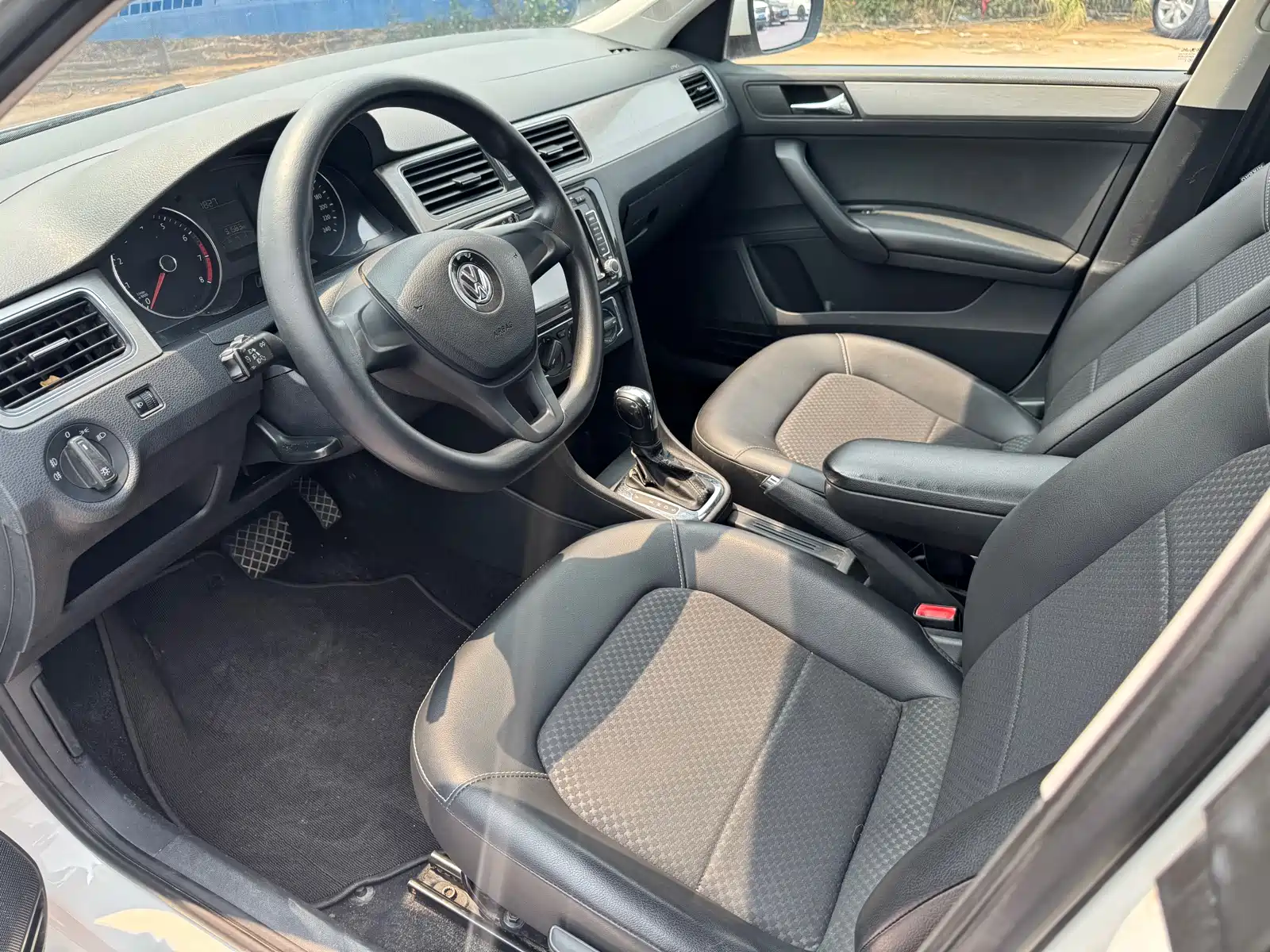 Photo 10 - Volkswagen Santana