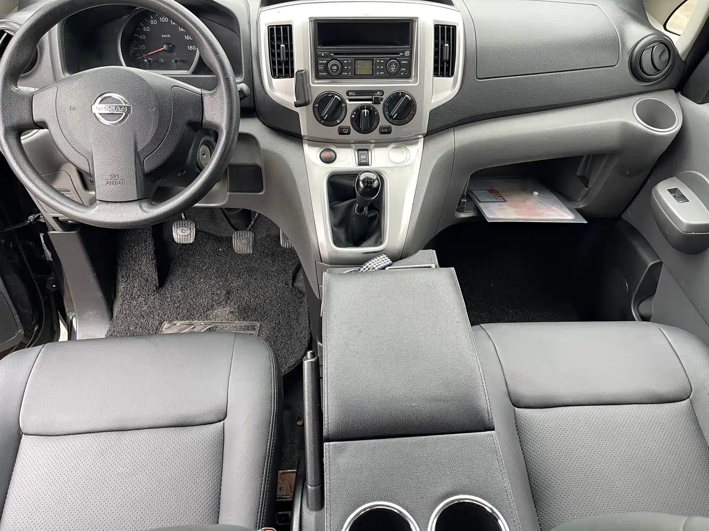 Nissan NV200 2011 2011 1.6L 232-seat Premium Elegance Model