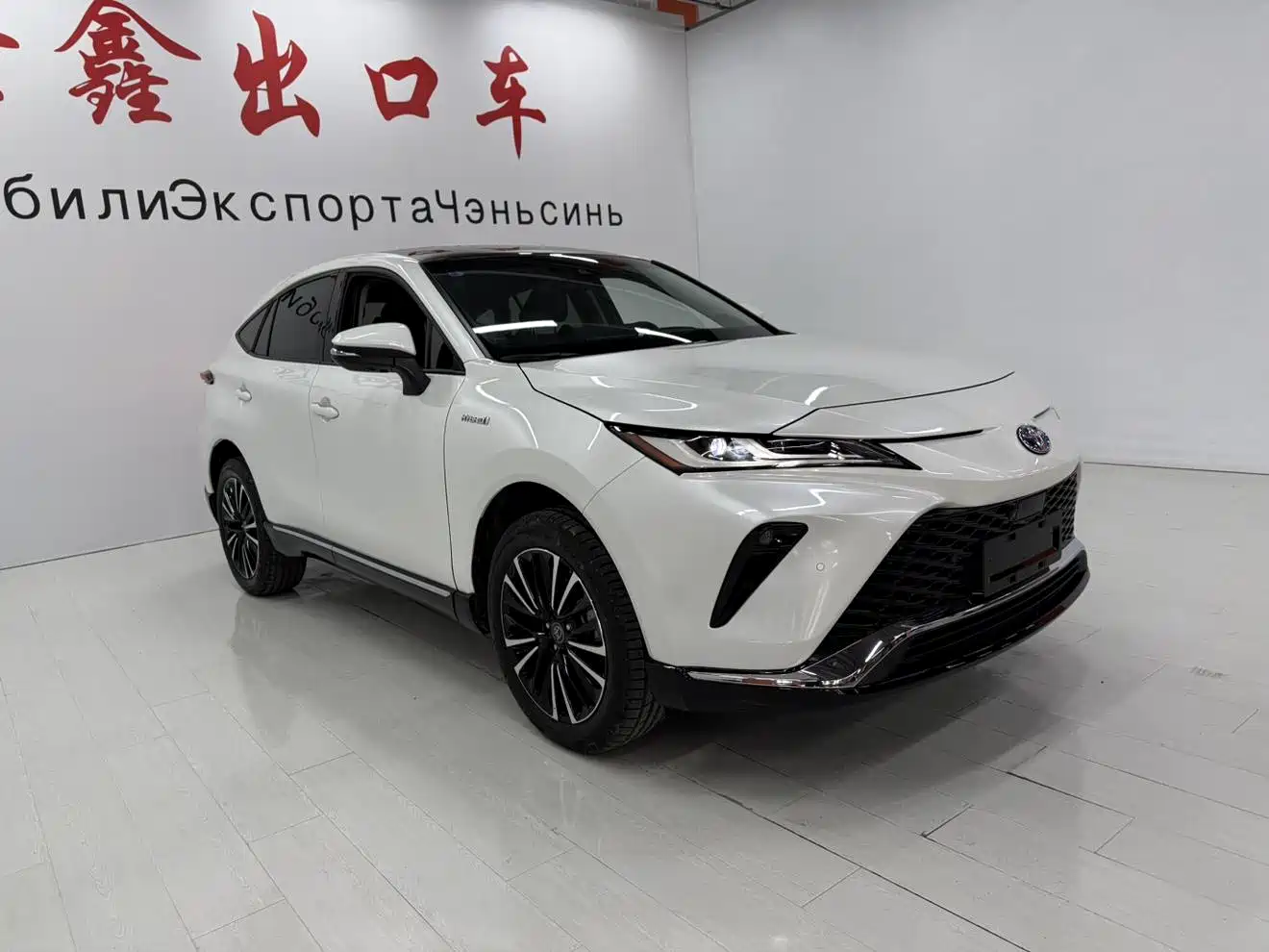 Toyota Venza 2022 Dual Engine 2.5L CVT 4WD Supreme фото 3