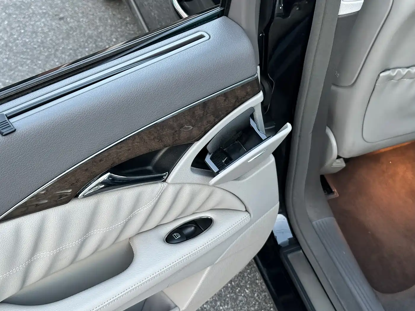 Mercedes-Benz E-Class 2008 Model E 280 Personality Sport Edition фото 24